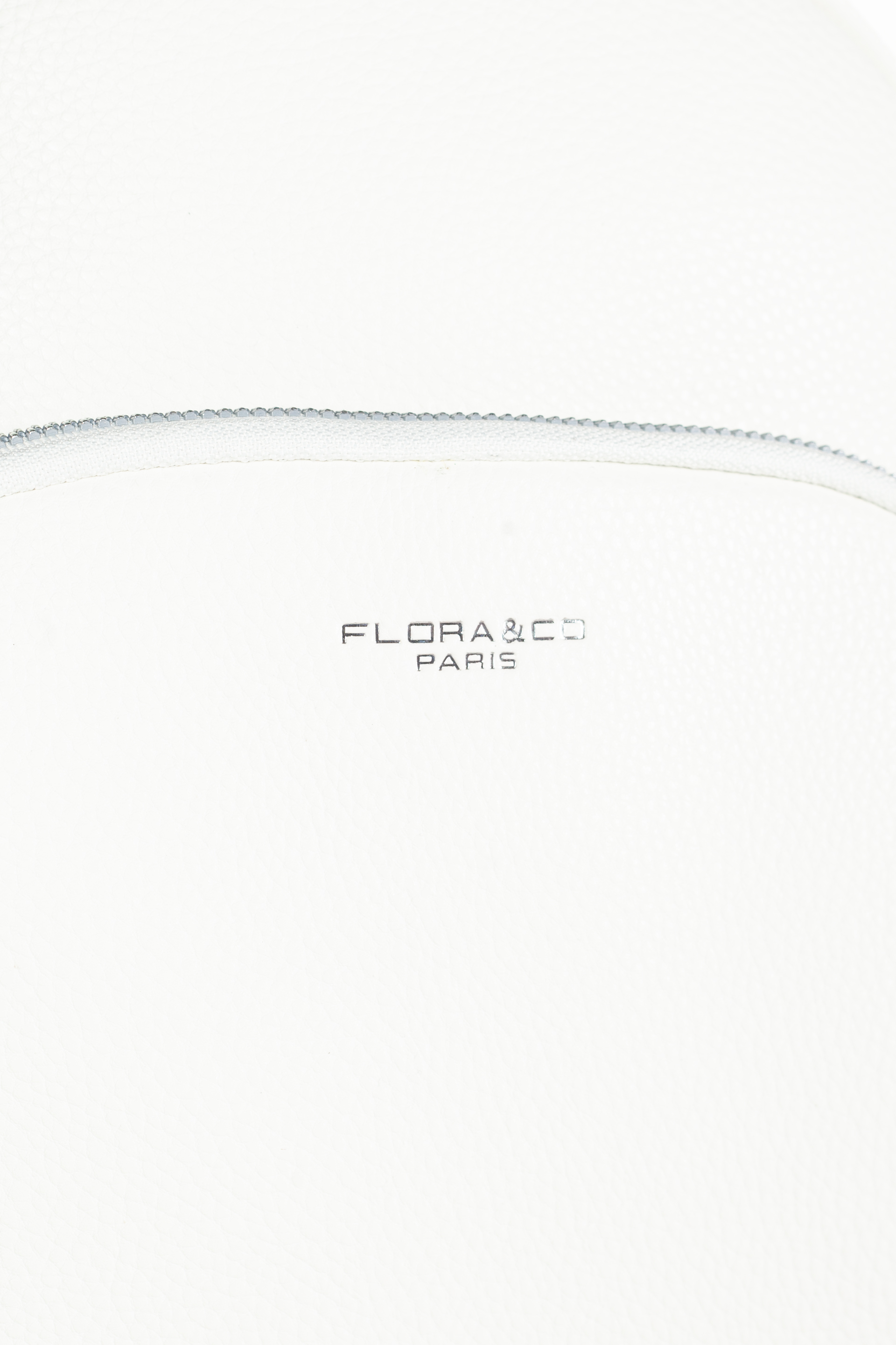 Kuprinė FLORA&CO F8055-BLANC