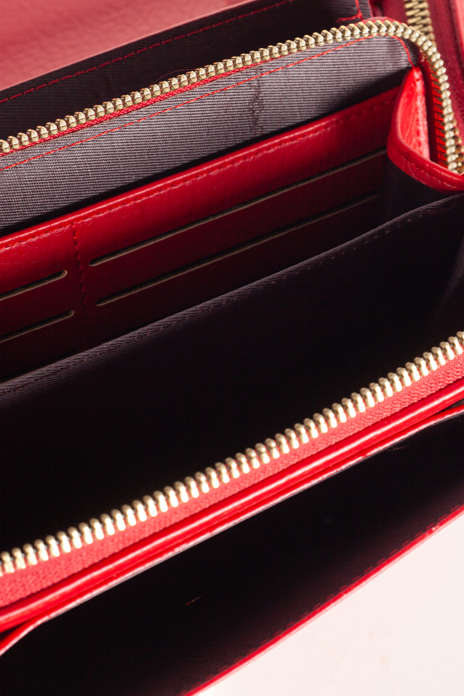 Rankinė per petį FLORA&CO F5008-ROUGE