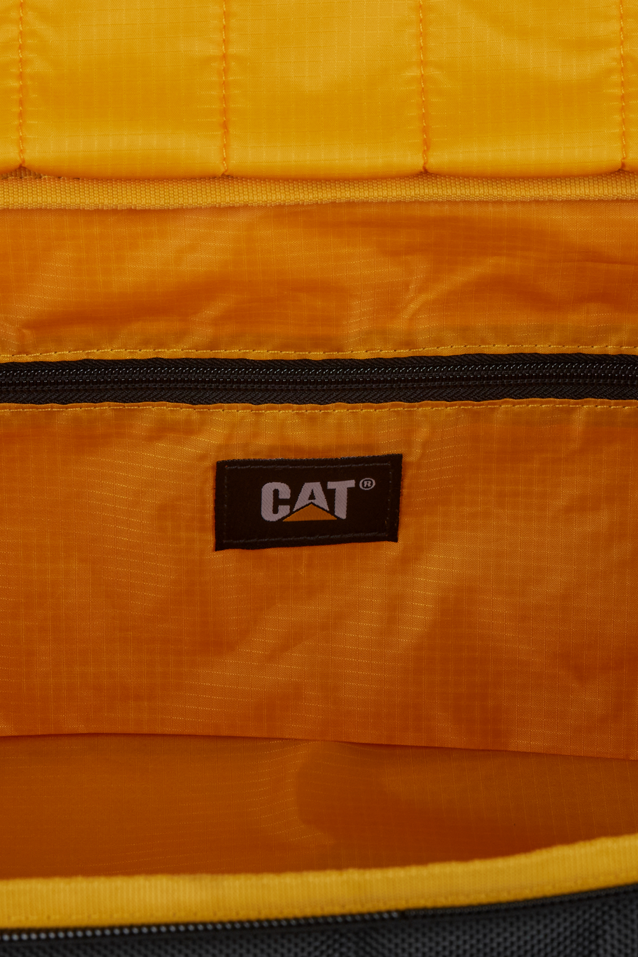 Kuprinė CAT 84843-01