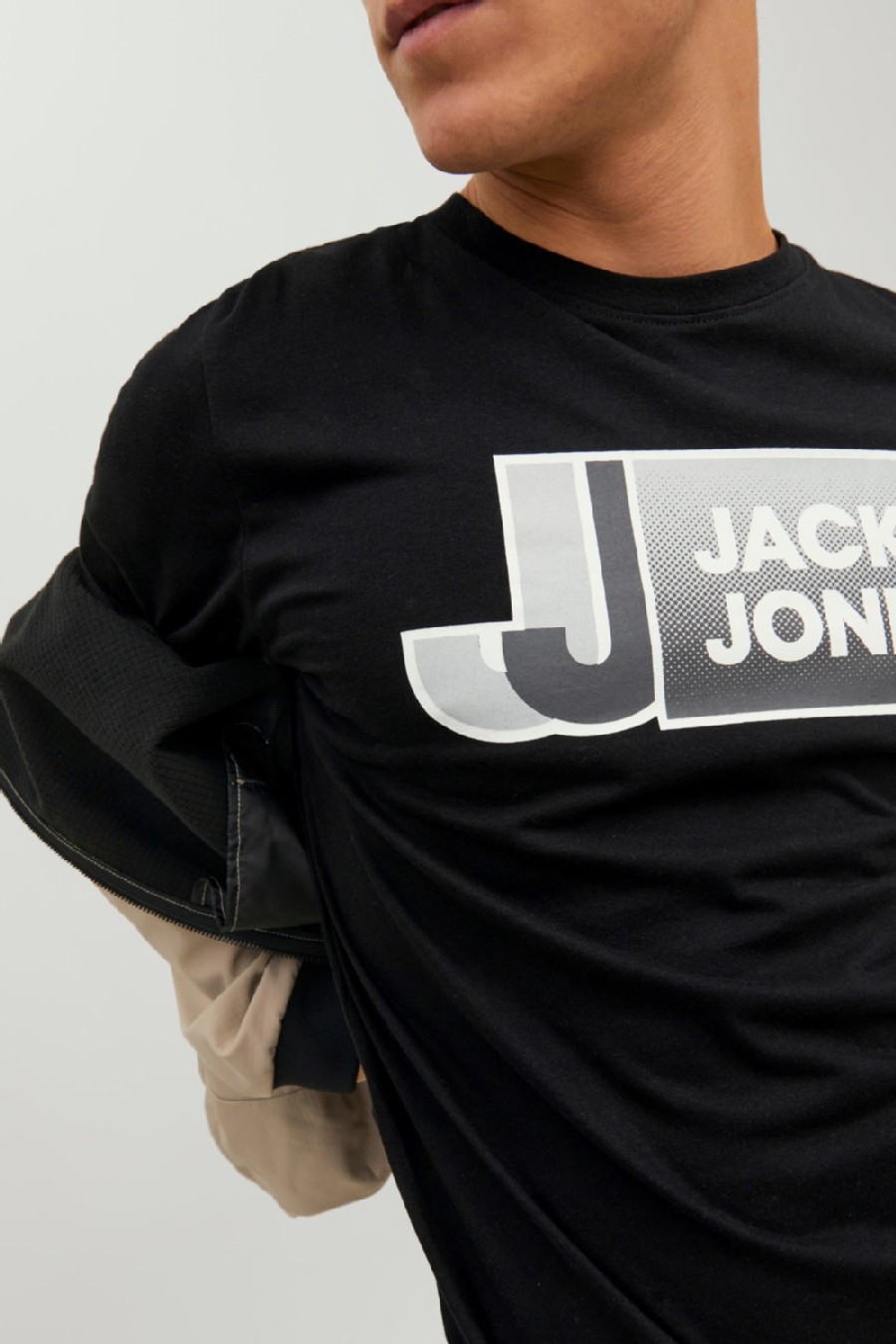 Marškinėliai JACK & JONES 12228078-Black