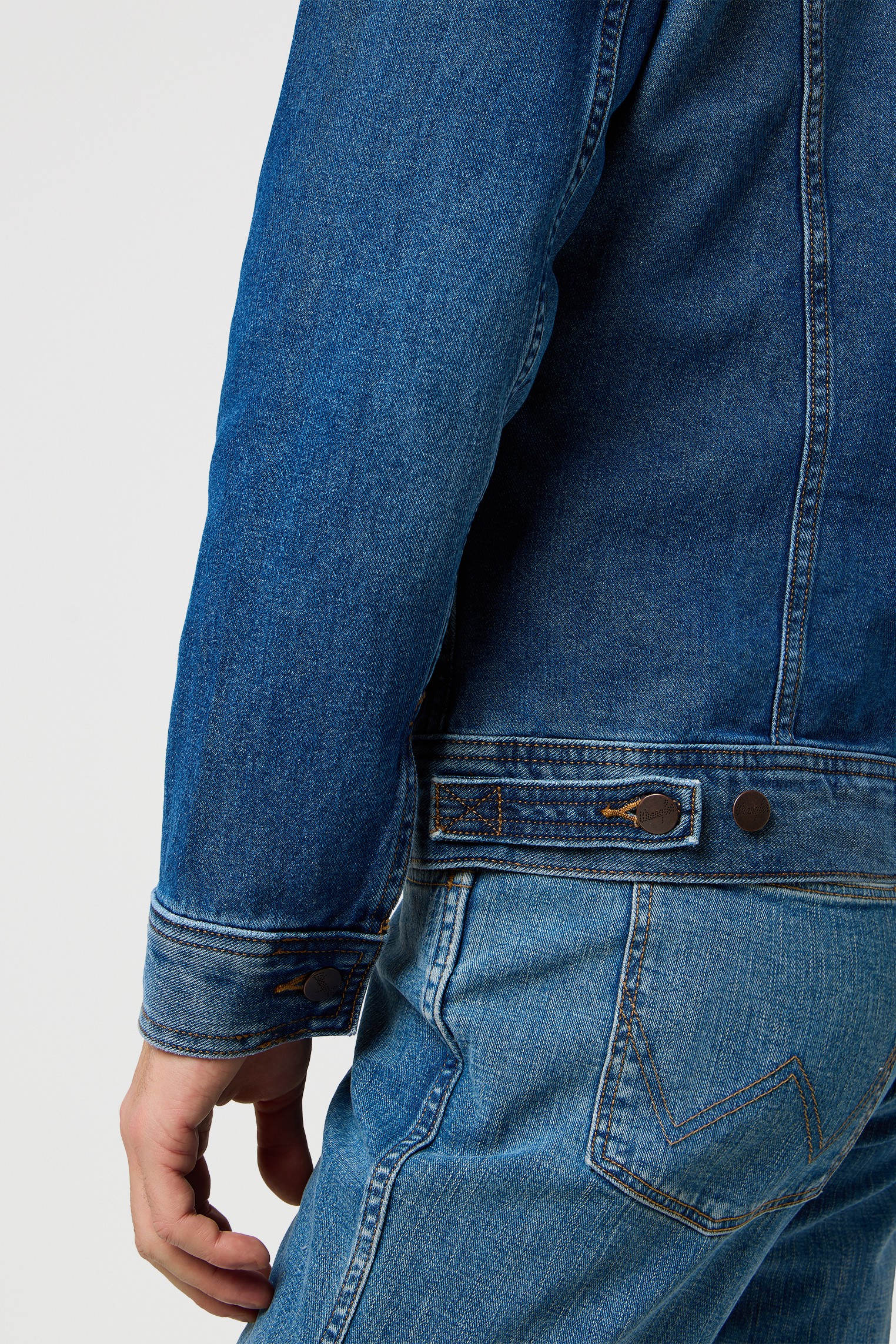 Džinsu jaka WRANGLER 112371358