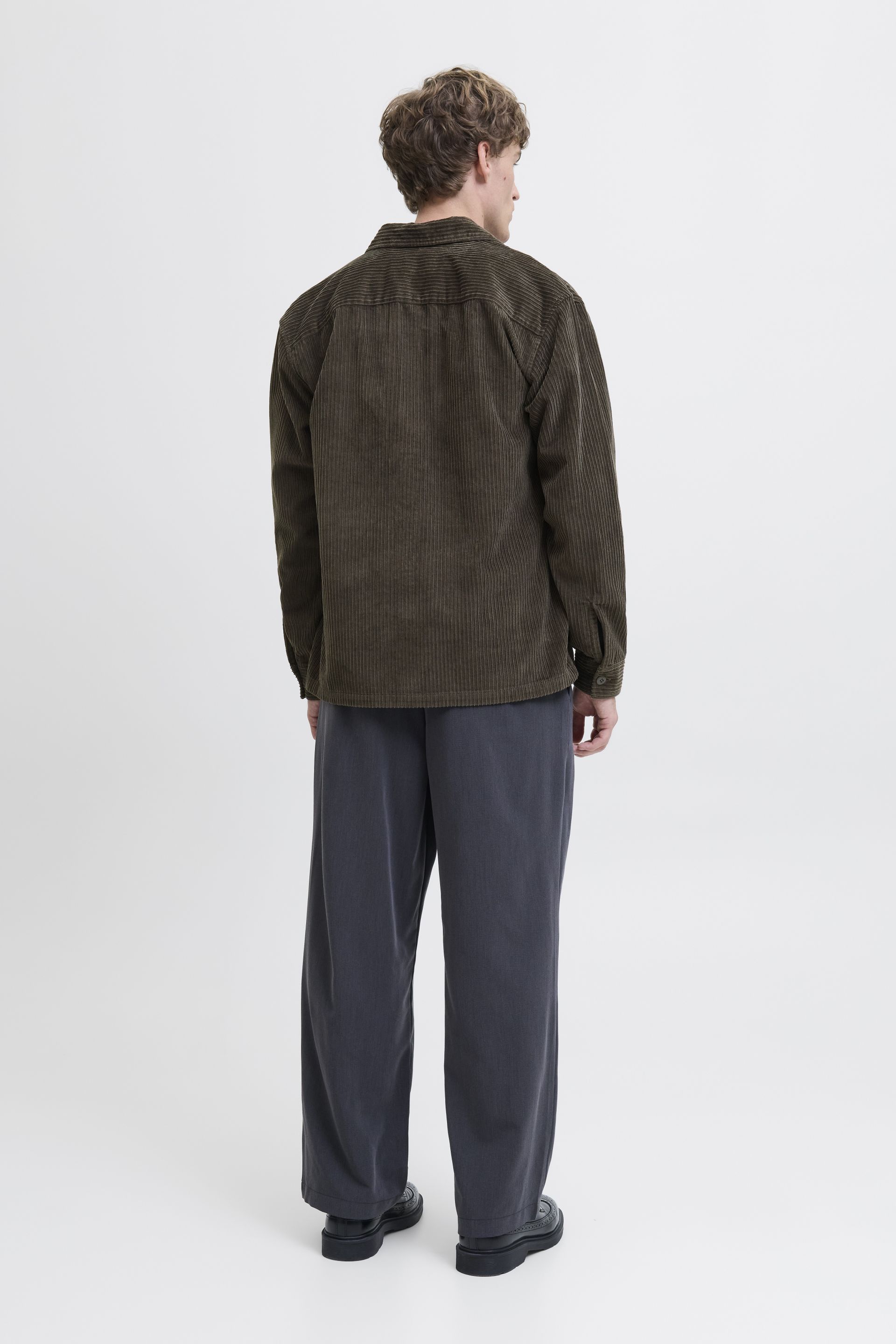 Velveta krekls JACK & JONES 12282350-Black-Olive