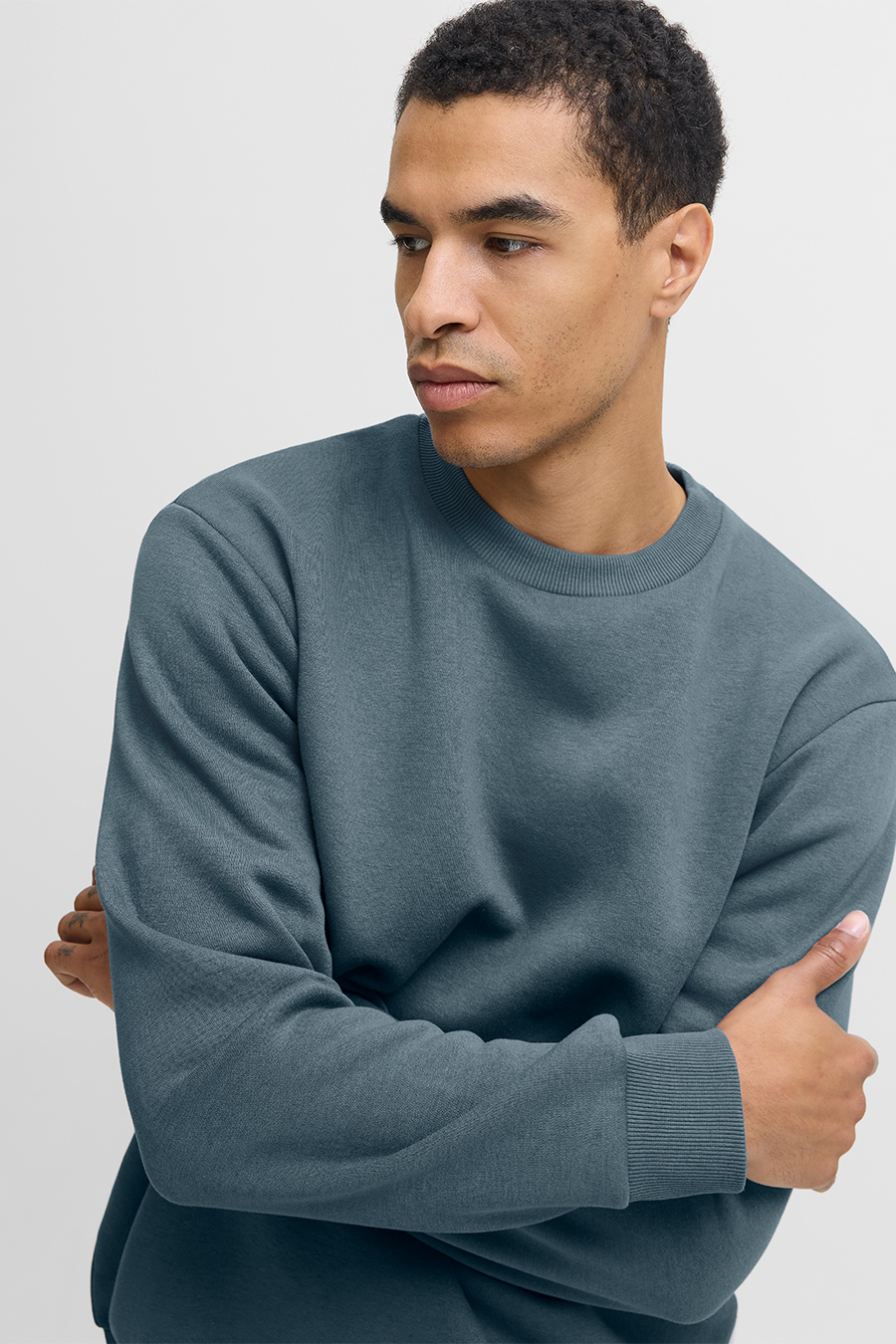 Спортивный свитер JACK & JONES 12249341-Stormy-Weathe